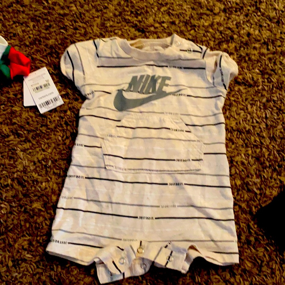 Nike romper